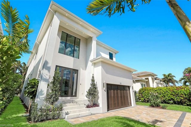 513 92nd AVE N, Naples, FL 34108