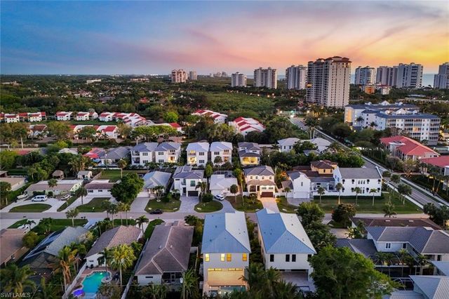 513 92nd AVE N, Naples, FL 34108