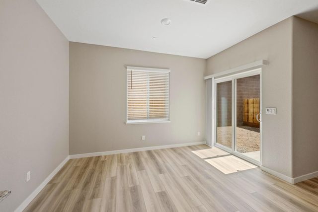 2560 Bog St, Lincoln, CA 95648