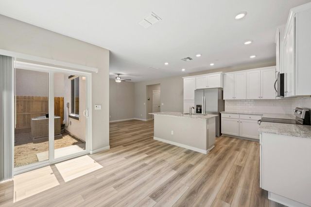 2560 Bog St, Lincoln, CA 95648