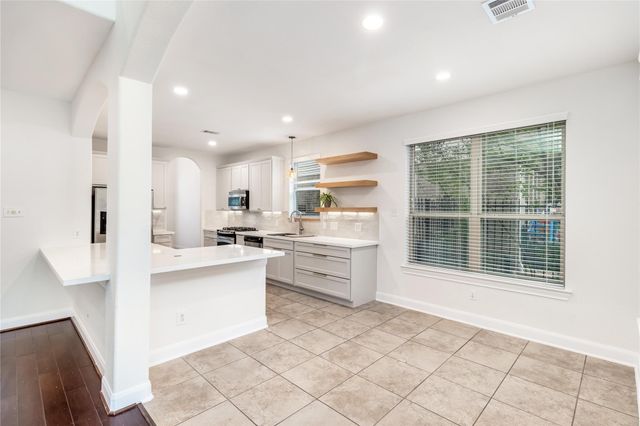 142 Pinto Point Place Place, The Woodlands, TX 77389