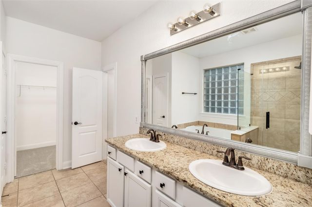 142 Pinto Point Place Place, The Woodlands, TX 77389