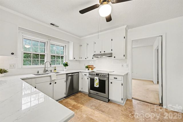 439 Bass Lane, Charlotte, NC 28270