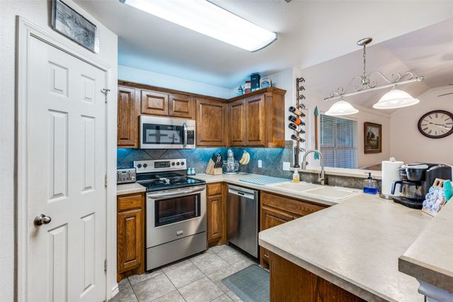 308 Glenview Drive, Aubrey, TX 76227