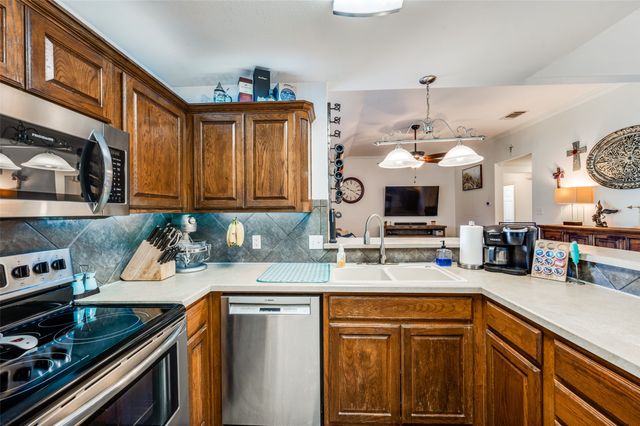 308 Glenview Drive, Aubrey, TX 76227