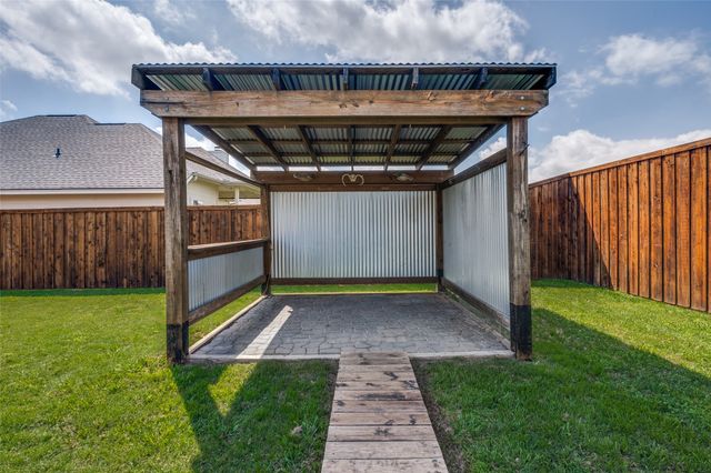 308 Glenview Drive, Aubrey, TX 76227