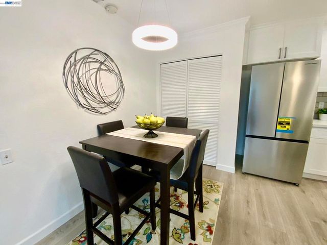 304 Hackamore Ln, Fremont, CA 94539