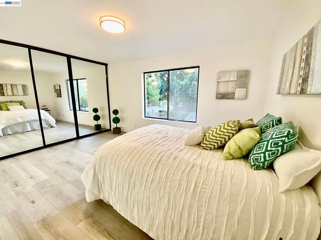 304 Hackamore Ln, Fremont, CA 94539