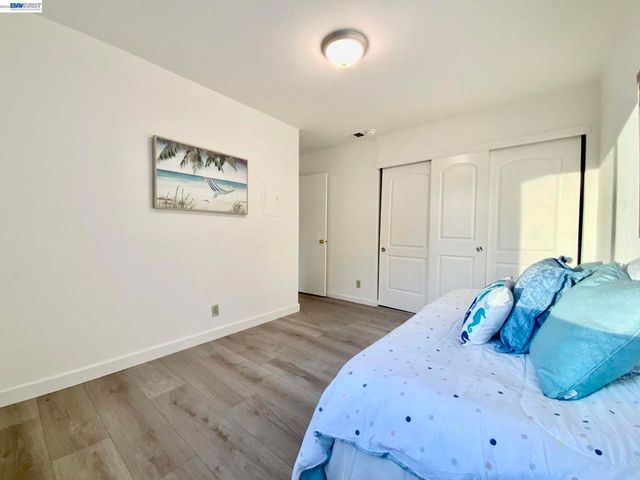 304 Hackamore Ln, Fremont, CA 94539