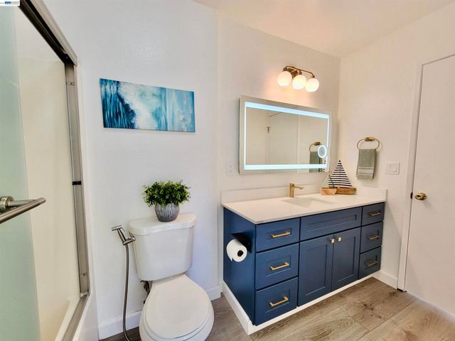 304 Hackamore Ln, Fremont, CA 94539