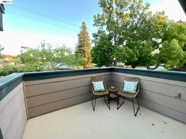 304 Hackamore Ln, Fremont, CA 94539