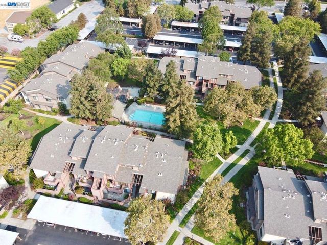 304 Hackamore Ln, Fremont, CA 94539