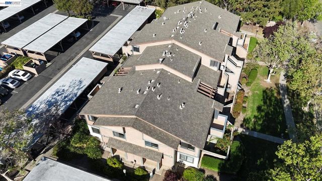 304 Hackamore Ln, Fremont, CA 94539