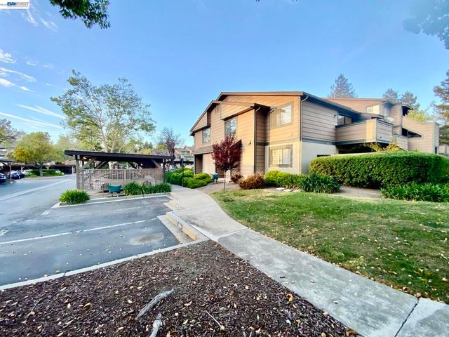 304 Hackamore Ln, Fremont, CA 94539