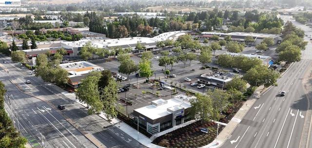 304 Hackamore Ln, Fremont, CA 94539