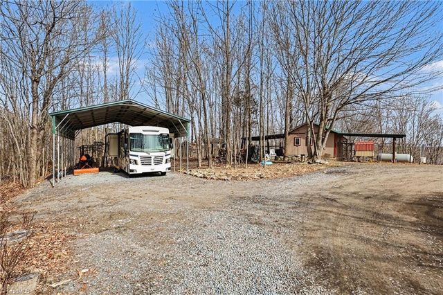 1584 Franklin Hills Court, Randleman, NC 27317