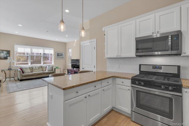 35 Winter Place, East Northport, NY 11731