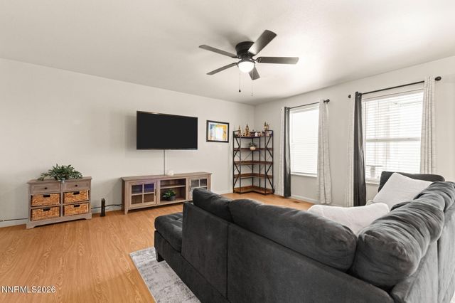 794 Karry Way, Fallon, NV 89406