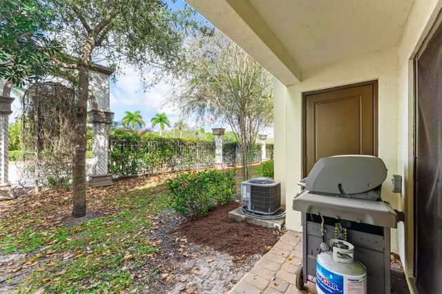 5049 Genove Place, Riviera Beach, FL 33410