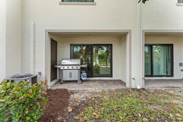 5049 Genove Place, Riviera Beach, FL 33410