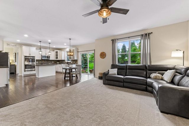 2442 Lacy Lane, Victoria, MN 55386
