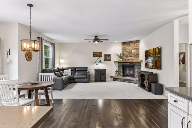 2442 Lacy Lane, Victoria, MN 55386