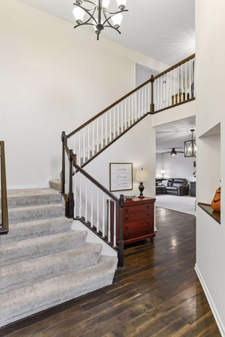 2442 Lacy Lane, Victoria, MN 55386