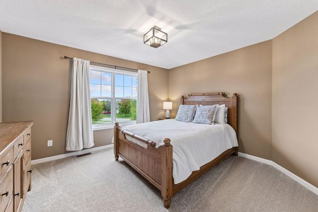 2442 Lacy Lane, Victoria, MN 55386