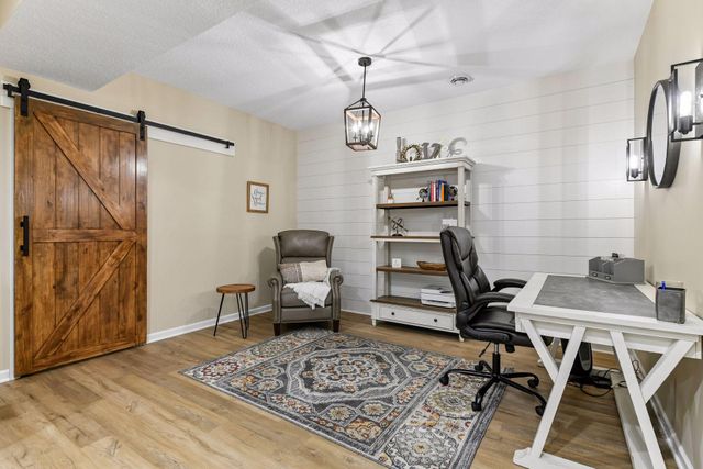 2442 Lacy Lane, Victoria, MN 55386