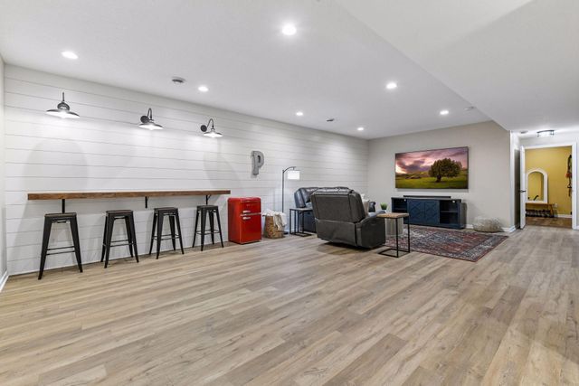 2442 Lacy Lane, Victoria, MN 55386