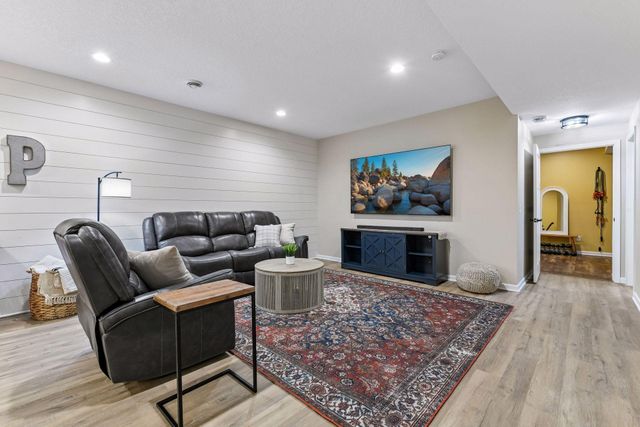2442 Lacy Lane, Victoria, MN 55386