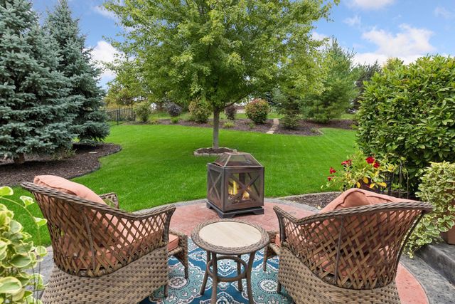 2442 Lacy Lane, Victoria, MN 55386