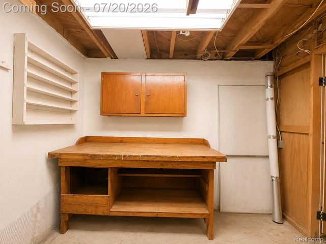9100 Brentwood Street, Livonia, MI 48150