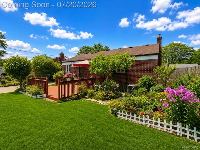 9100 Brentwood Street, Livonia, MI 48150