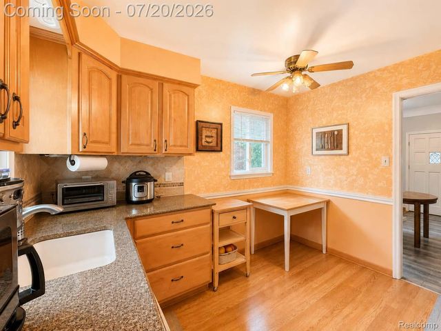 9100 Brentwood Street, Livonia, MI 48150