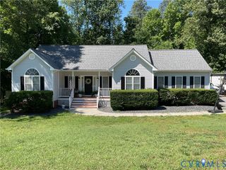 11919 Swift Crossing Dr, Midlothian, VA 23112