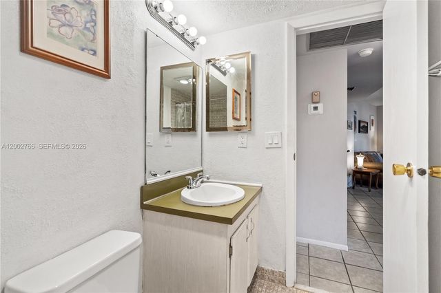 20500 W Country Club Dr 405, Aventura, FL 33180