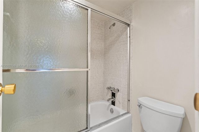 20500 W Country Club Dr 405, Aventura, FL 33180