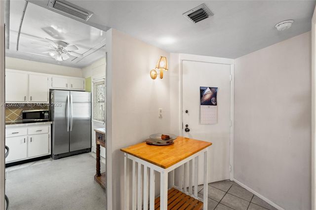 20500 W Country Club Dr 405, Aventura, FL 33180