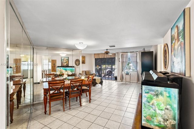 20500 W Country Club Dr 405, Aventura, FL 33180