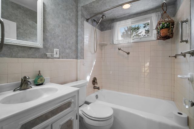 179 Mitchell Street, Manchester, NH 03103