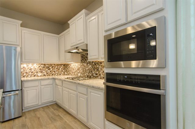 961 Centerra Hills CIR, Round Rock, TX 78665