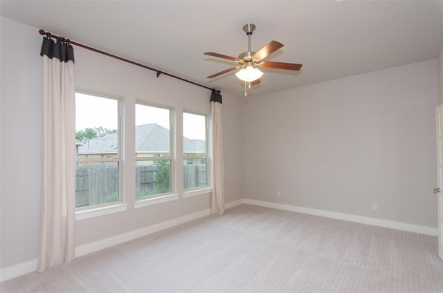 961 Centerra Hills CIR, Round Rock, TX 78665