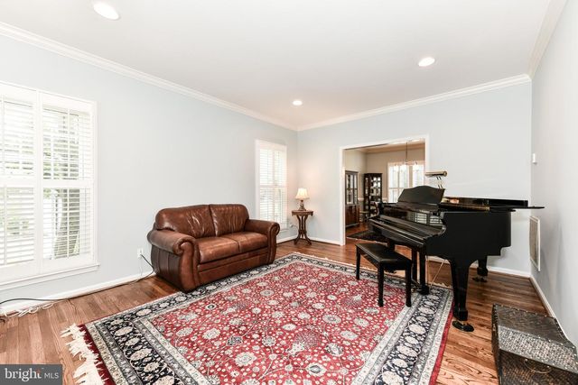 43478 GOLDEN MEADOW CIR, Ashburn, VA 20147