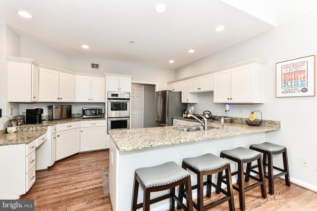 43478 GOLDEN MEADOW CIR, Ashburn, VA 20147