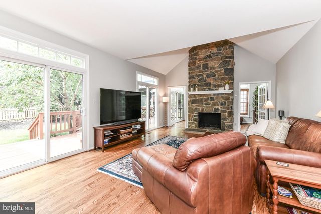 43478 GOLDEN MEADOW CIR, Ashburn, VA 20147