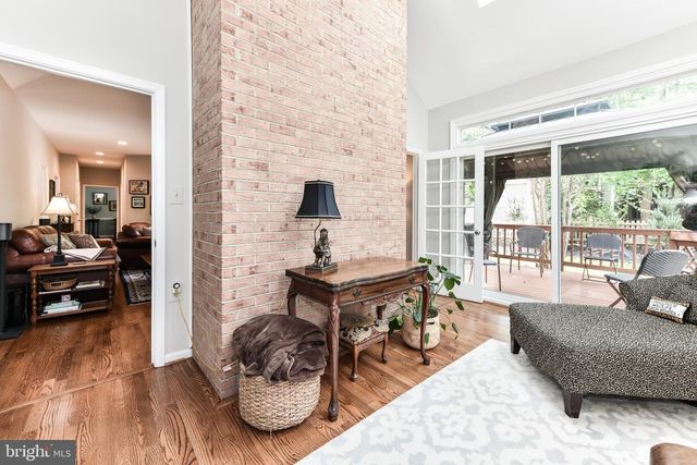 43478 GOLDEN MEADOW CIR, Ashburn, VA 20147