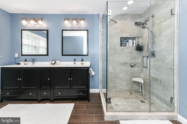 43478 GOLDEN MEADOW CIR, Ashburn, VA 20147