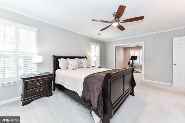 43478 GOLDEN MEADOW CIR, Ashburn, VA 20147