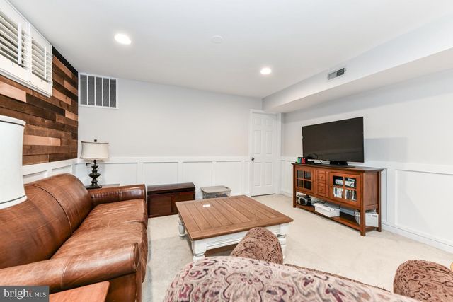 43478 GOLDEN MEADOW CIR, Ashburn, VA 20147